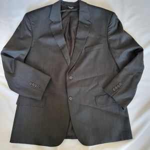 Men's Dark Gray 100% Wool Suit, Jos. A. Bank, 44 Short
